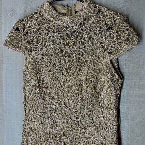 Premier Amour‎ gold cocktail dress short sleeve form fitting, size 8 - Picture 15 of 16